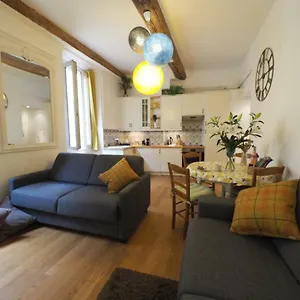 2 Bedroom Old Town Centre , Nice Frankrijk