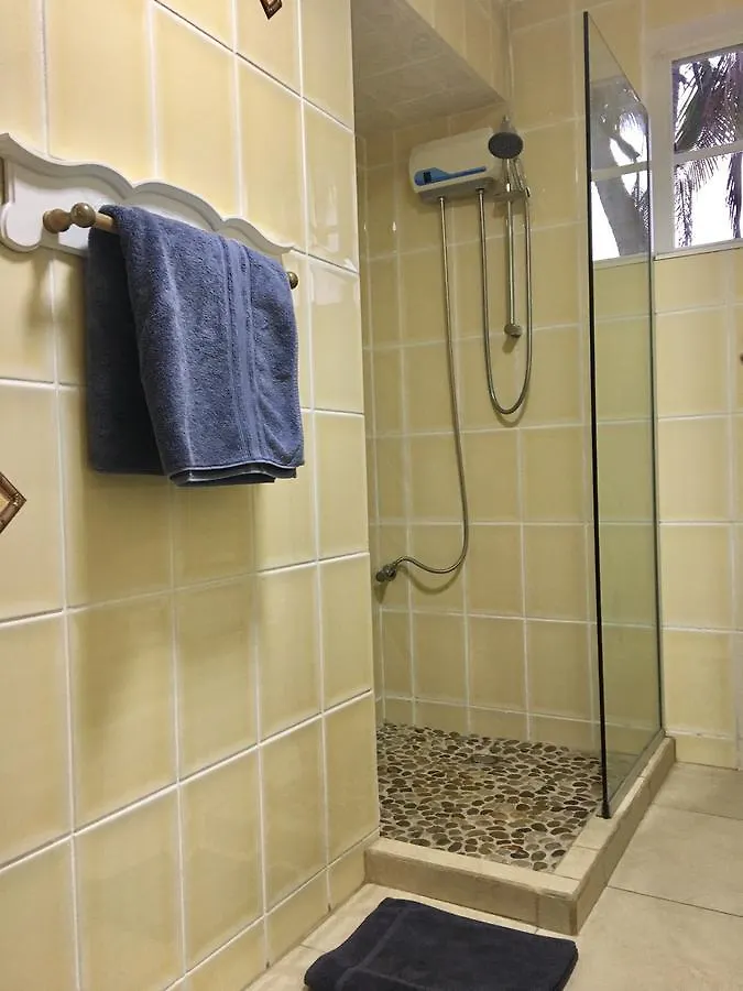 Bubali Gardens Apartment Palm Beach